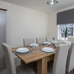 Nyaraló Spacious Luxurious Serviced 6 *