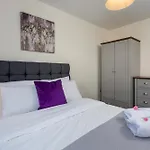 Nyaraló Spacious Luxurious Serviced 6 *