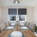 Spacious Luxurious Serviced 6 Nyaraló Barrow-in-Furness