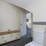 Spacious Luxurious Serviced 6 Nyaraló Barrow-in-Furness