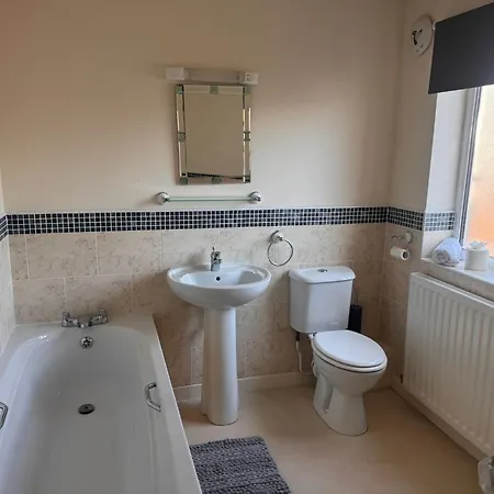 Vakantiehuis Spacious Luxurious Serviced 6 *
