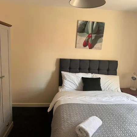 Holiday home Spacious Luxurious Serviced 6