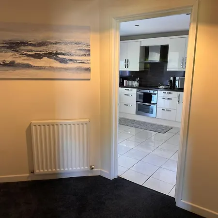 Spacious Luxurious Serviced 6 Barrow-in-Furness