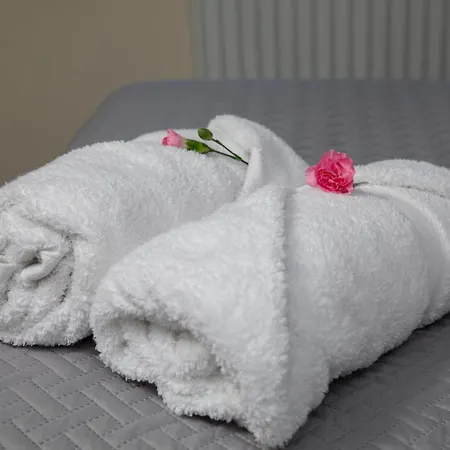 Spacious Luxurious Serviced 6 Casa de Férias