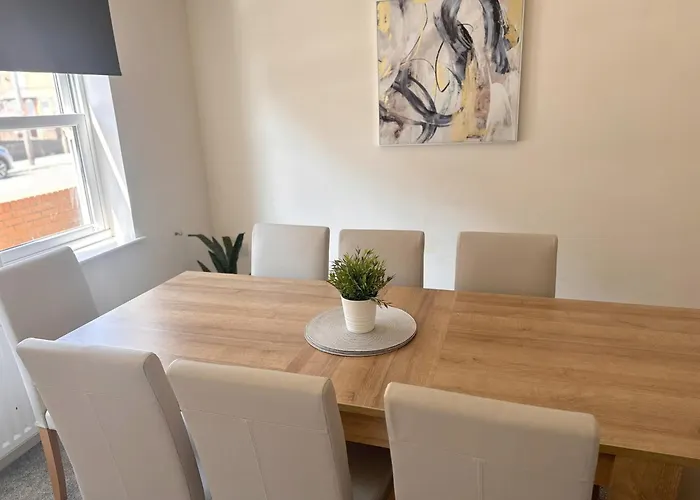 Feriehus Spacious Luxurious Serviced 6 *