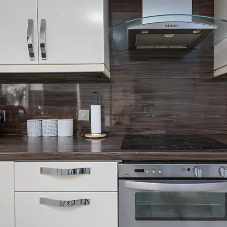 בית נופש Spacious Luxurious Serviced 6 בארו אין פרנס