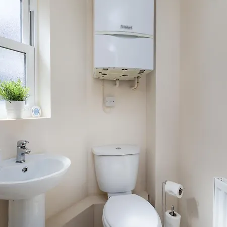 בית נופש Spacious Luxurious Serviced 6